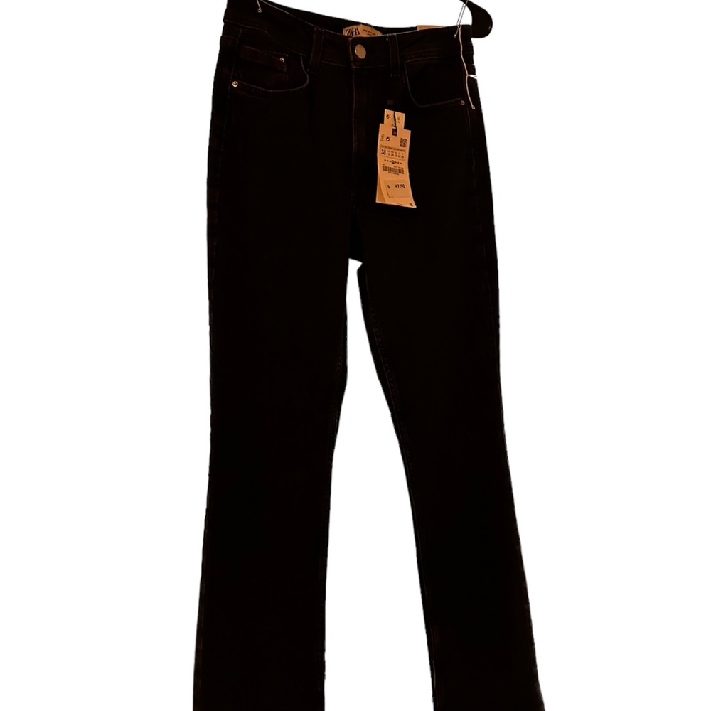 Zara NWT Fit Flare Jeans in black 6164/194/800